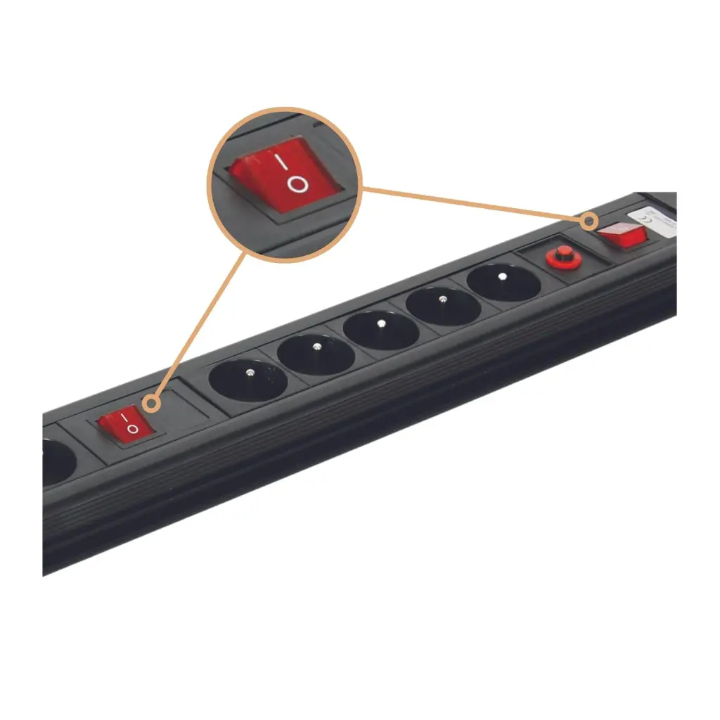 Multiprise 10x16A - Bouton.webp